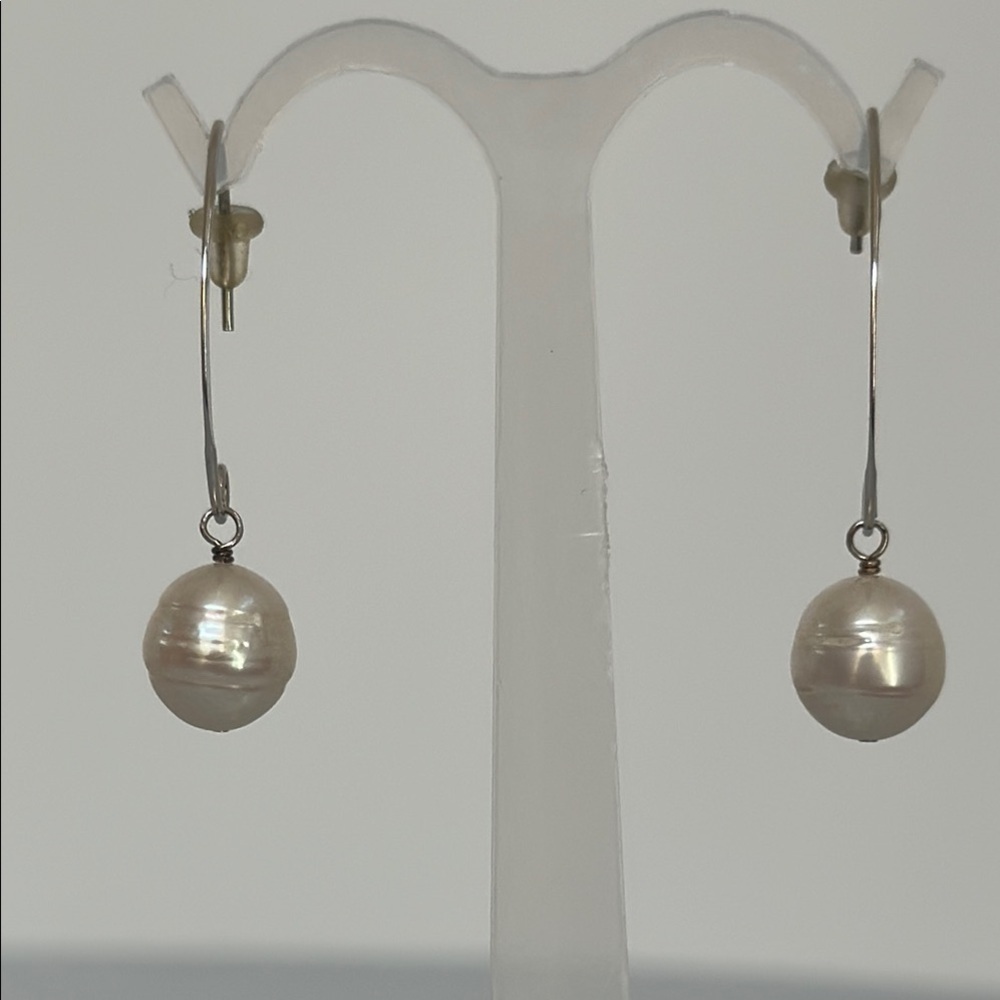 Elegant 925 freshwater pearls Silver and White Dangle Earrings with Pendant